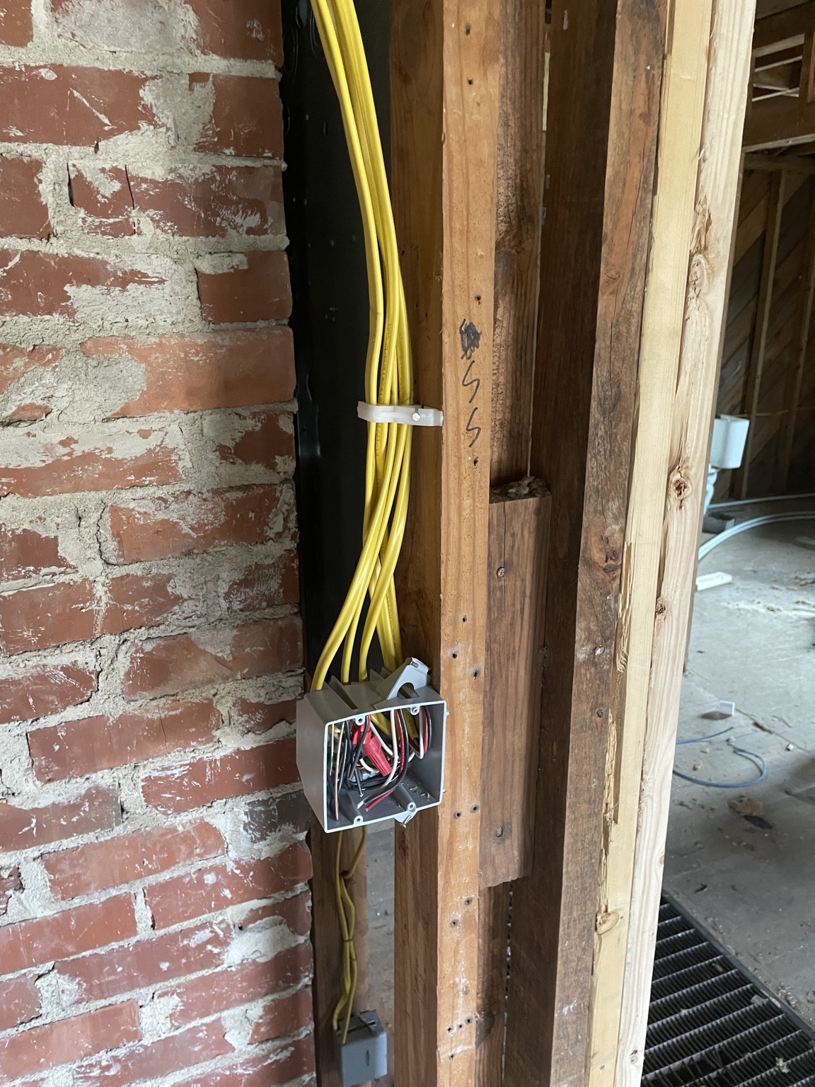 Open electrical box with multiple residential branch circuit cables
