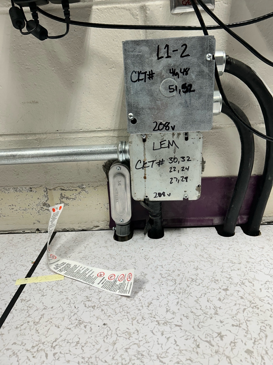 208 volt commercial equipment circuit junctions